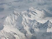 往來西藏時鳥瞰藏東的雪山