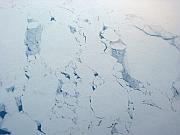 鳥瞰北極的浮冰