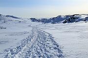 踏雪登山